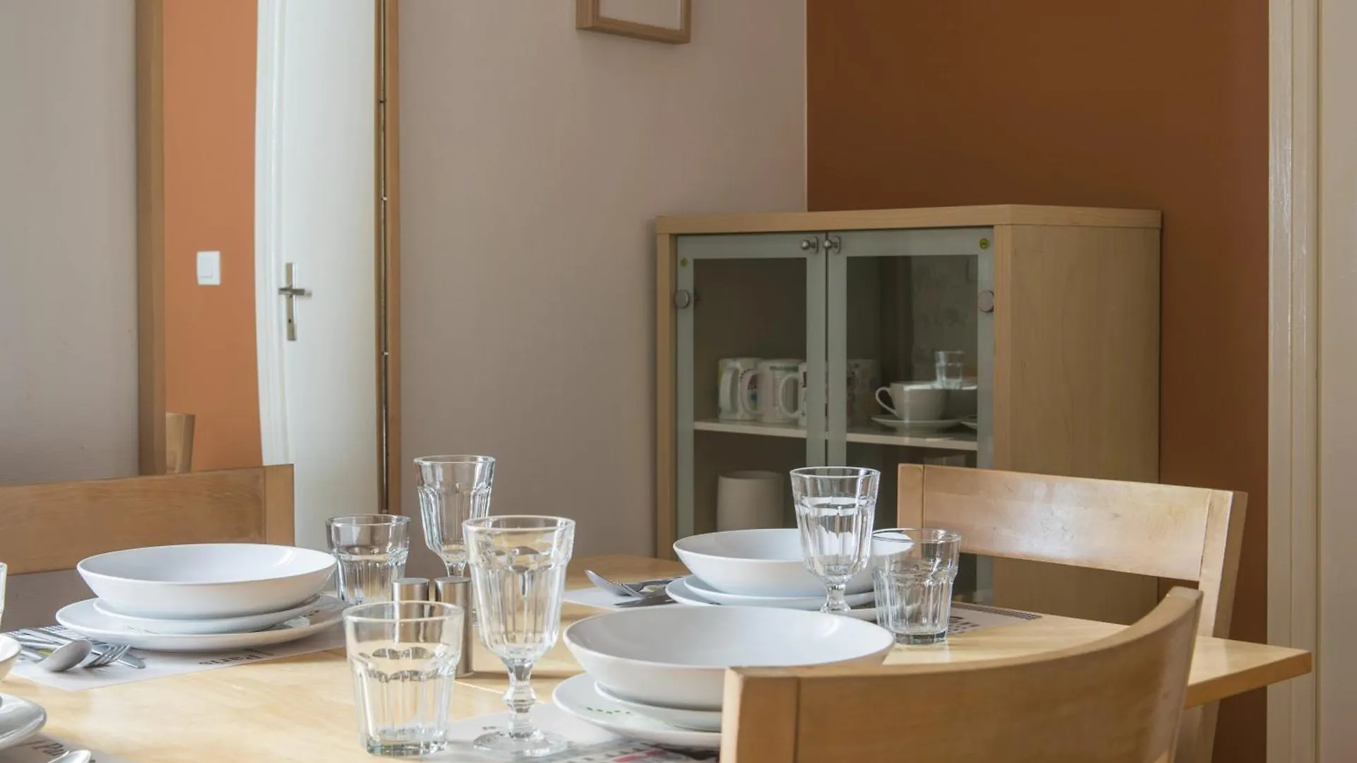Appartement Les Patios Du Marais 1