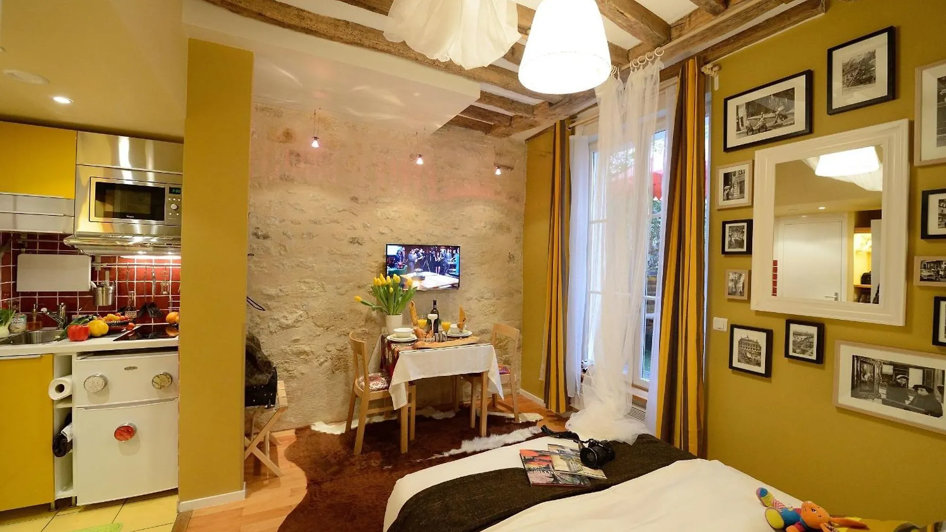 Appartement Les Patios Du Marais 1 *