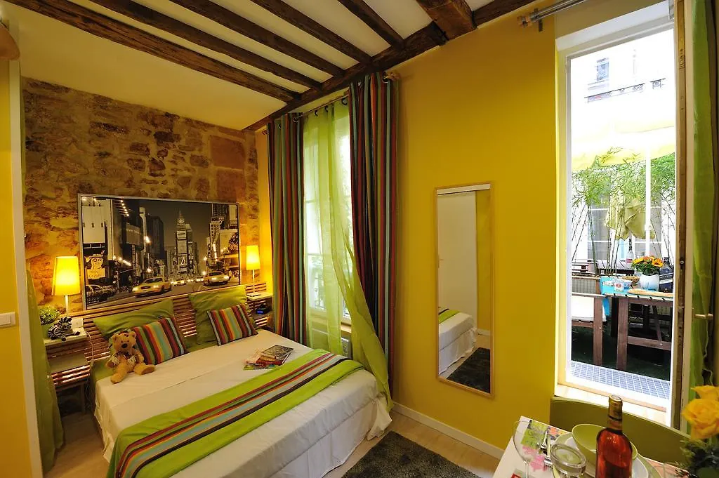 Apartamento Les Patios Du Marais 1 *
